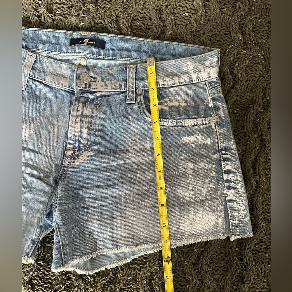 7 For All Mankind Silver Metallic denim shorts Size 28 - Picture 6 of 9